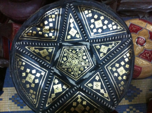 Poufs en cuir