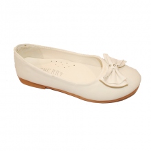 Ballerines parées de nœuds à strass