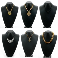 Lot des colliers