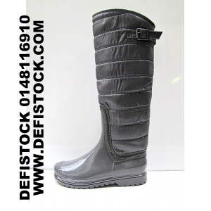 Bottes hiver ref 2457 5.9€ ht 