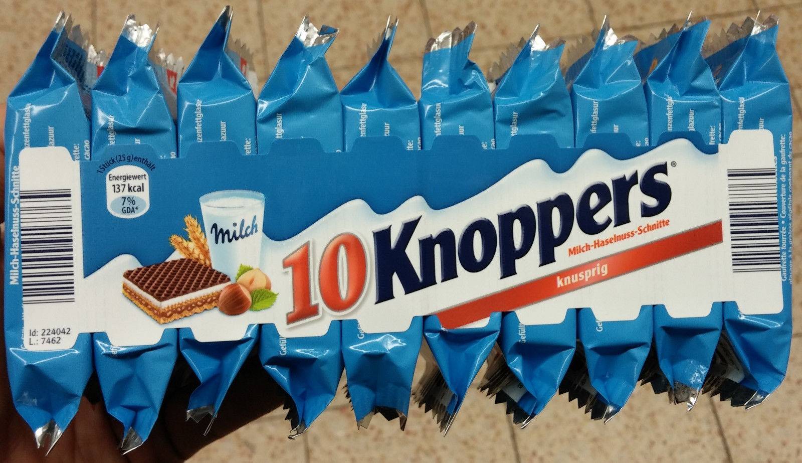 Knoppers Biscuit
