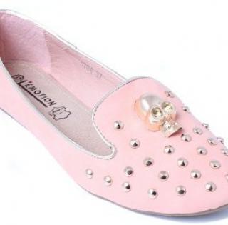 Ballerines cloutés ref 6140 3.9€ ht 