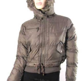 Doudoune femme 9,90 € HT/unité Réf 3146