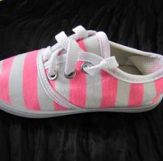 Tennis toile fluo fille 1,95 € HT/unité  Référence : 3110