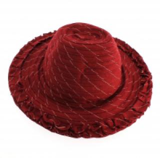 Chapeau capeline à rayures orné de volants