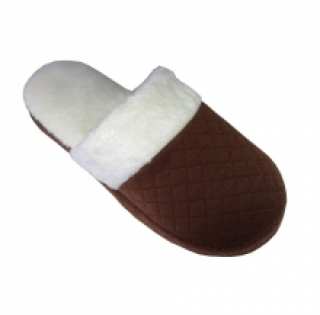 Chaussons ornés de motif losange avec revers fourré