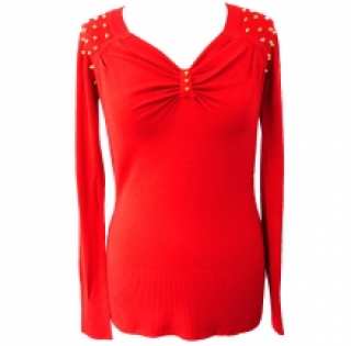 Pull chic avec épaules cloutées