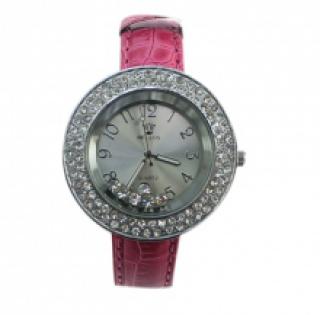 Montre bracelet femme agrémentée de strass