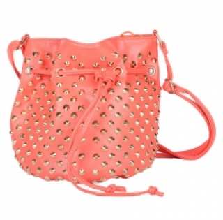 Sac à bandoulière clouté