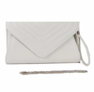 Pochette enveloppe avec bandoulière chaîne