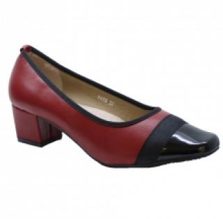 Jolies ballerines à talon avec bout verni