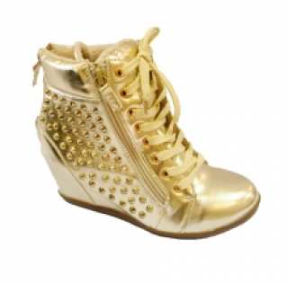 Sneakers compensées cloutées