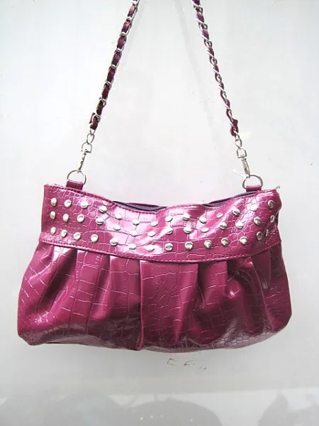 SAC TENDANCE CLOUTE REF 7005 2.95€ HT 