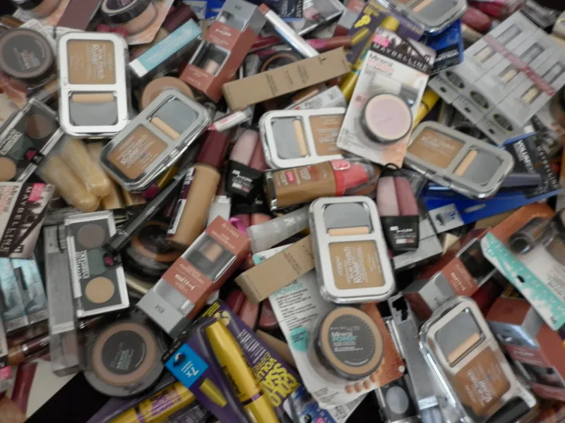 DESTOCKAGE LOTS L'ORÉAL & MAYBELLINE