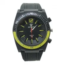 Montre en vogue avec lunette graduée