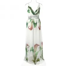 Robe longue imprimée fleurie et ornée de cristaux sur la taille