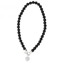 Collier en perles avec pendentif fantaisie à strass