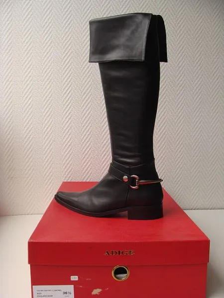 Lundi bleu, Bocage, Muratti, Rosemetal, Adige, Kesslord, Caprice, Enza nucci,  (11 paires)