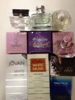 PARFUMS LOTS DE MARQUES 100 PC A 3.99€!!!!!