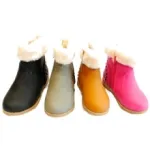 Bottines fourrées et cloutées pour enfant