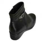 Bottines noires avec bride fantaisie