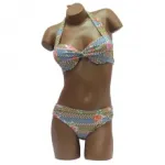Bikini motif aztèque et rose avec paréo