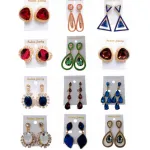 Boucles d’oreilles serties de pierres facettées