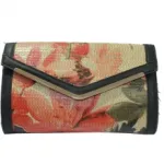 Pochette enveloppe avec motif fleuri