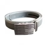 Ceinture beige en cuir avec boucle fantaisie