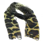 Écharpe léopardée et zébrée