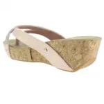 Sandales champagne avec double bride ornées de strass