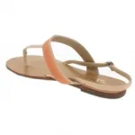 Sandale rose agrémentée de strass