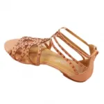 Sandales cloutées façon spartiate rose