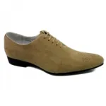 Chaussures de ville avec motif fantaisie perforé au bout