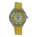 Montre bracelet parée de cristaux