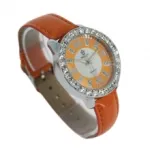 Montre bracelet parée de cristaux