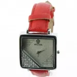 Montre bijou argenté avec cadran design réhaussé de strass