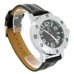 Montre-bracelet avec boîtier vissé