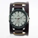 Montre fashion avec trois compteurs