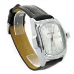 Jolie montre-bracelet avec cadran rectangulaire