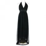 Robe longue voilée et décorée de strass