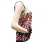 Top fashion fleuri avec empiècement dentelle