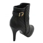 Bottines matelassées avec brides bouclées