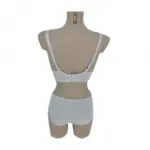 Ensemble lingerie décorée de dentelle avec soutien-gorge à bonnet E et culotte