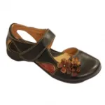 Sandales en cuir ornées de fleurs avec des ouvertures