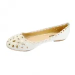 Ballerines ornées de motif perforé et strass