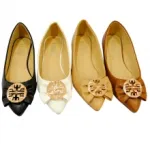 Ballerines ornées de nœud avec médaillon