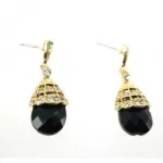 Boucles d’oreilles fantaisies avec pierres et strass