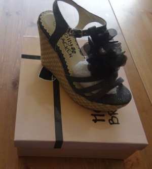 Vend lot de chaussures femmes de marque molly braken a petit prix