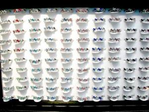 LOT 100 BAGUES FANTAISIE BGF14